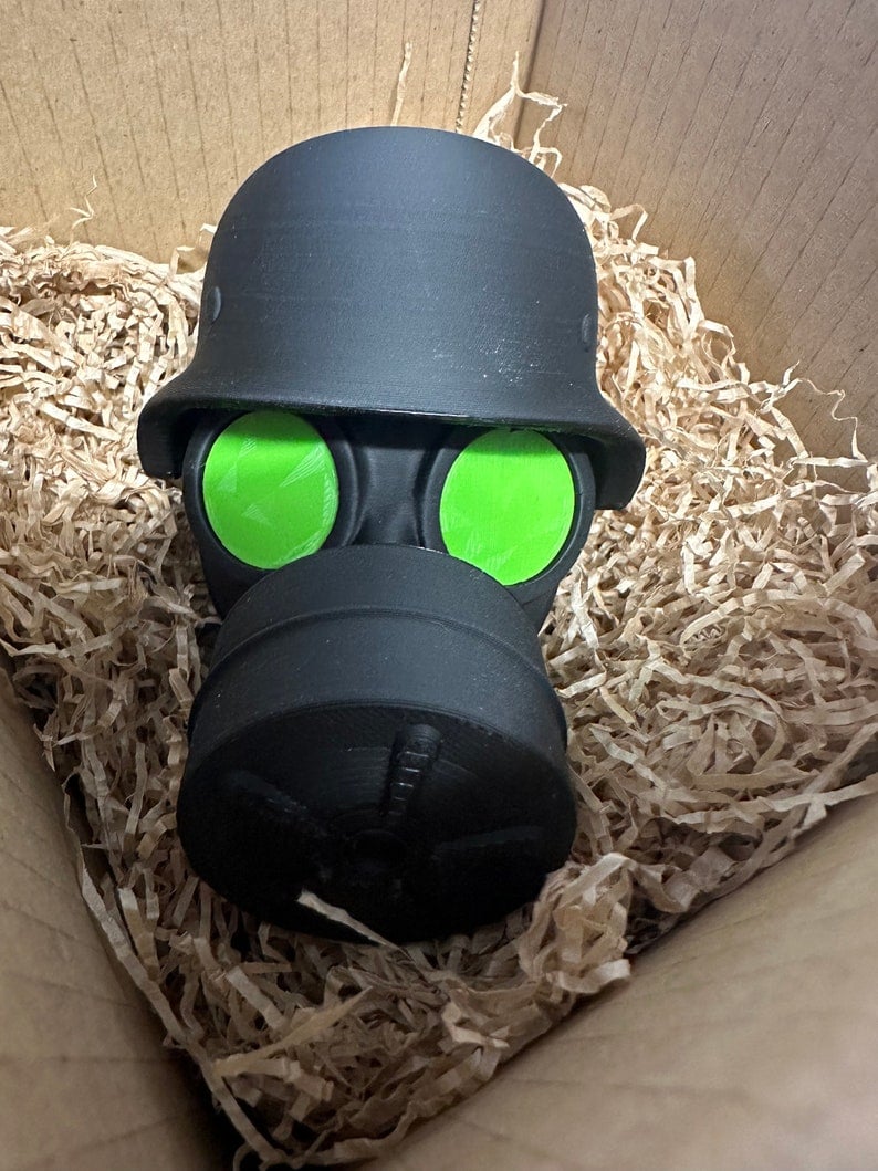 Cover cap trailer coupling with steel helmet and gas mask AHK fire brigade helmet Neongr&uuml;n