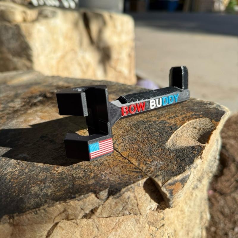 🔥Twist-On 2.0 Bow Buddy – Nearly Universal Bow Hanger for Trucks