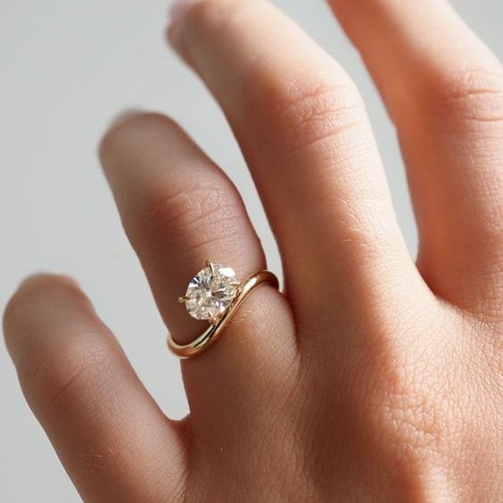 Wave Oval Diamond Ring