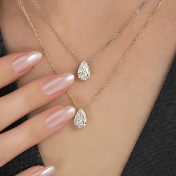 Brilliant Pear Cut With A 0.8-2 Carat Pear Lab Diamond Pendant 