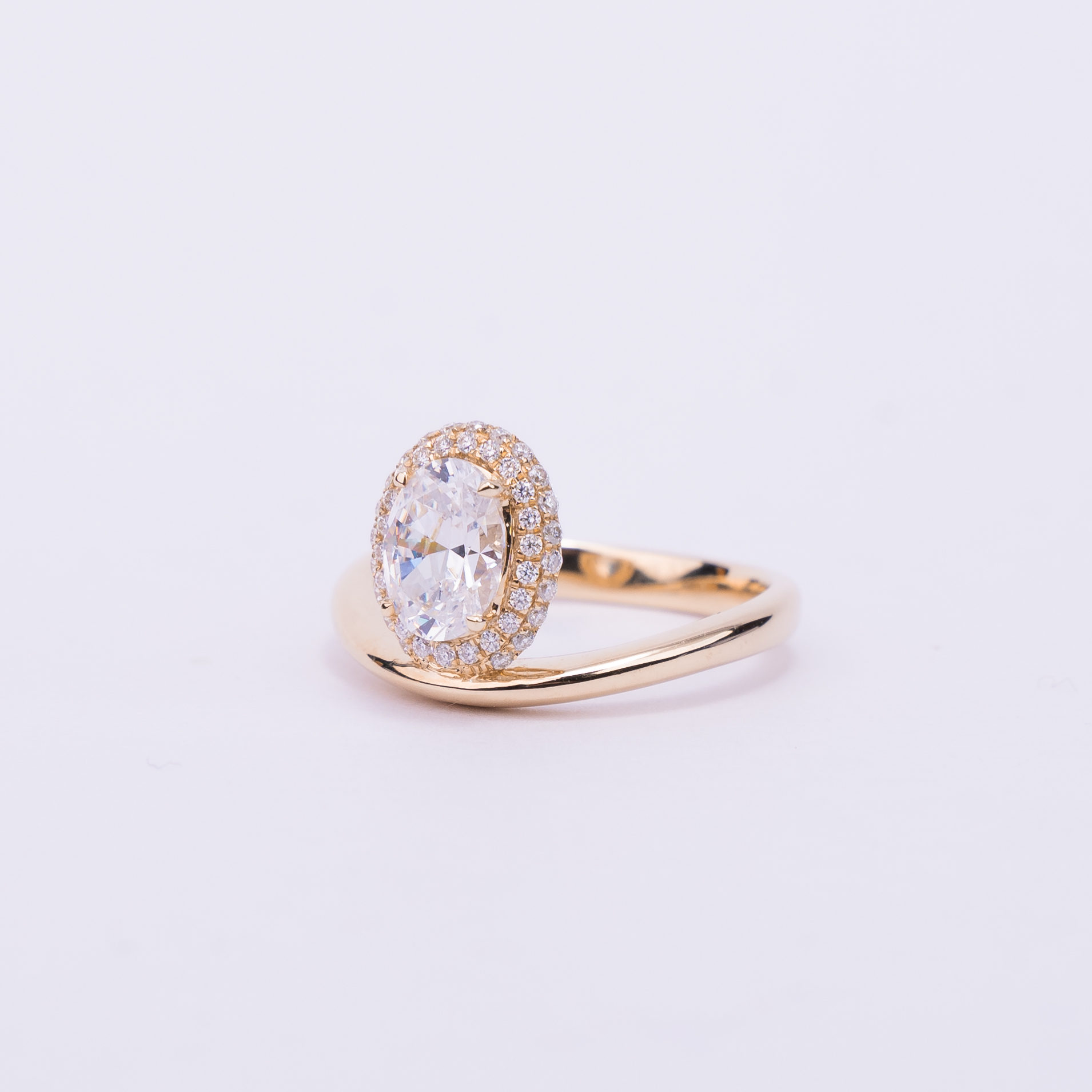 14K Gold Oval/Round Diamond Engagement Ring
