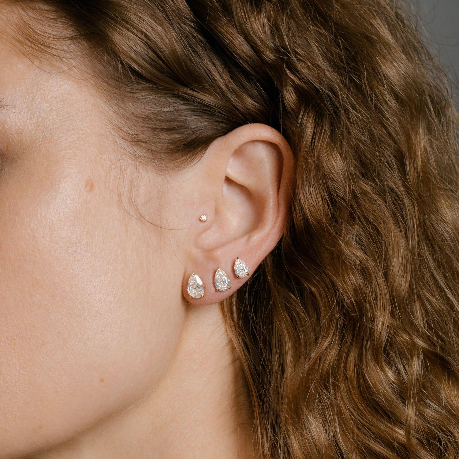 Pear Solitaire Stud - Intou