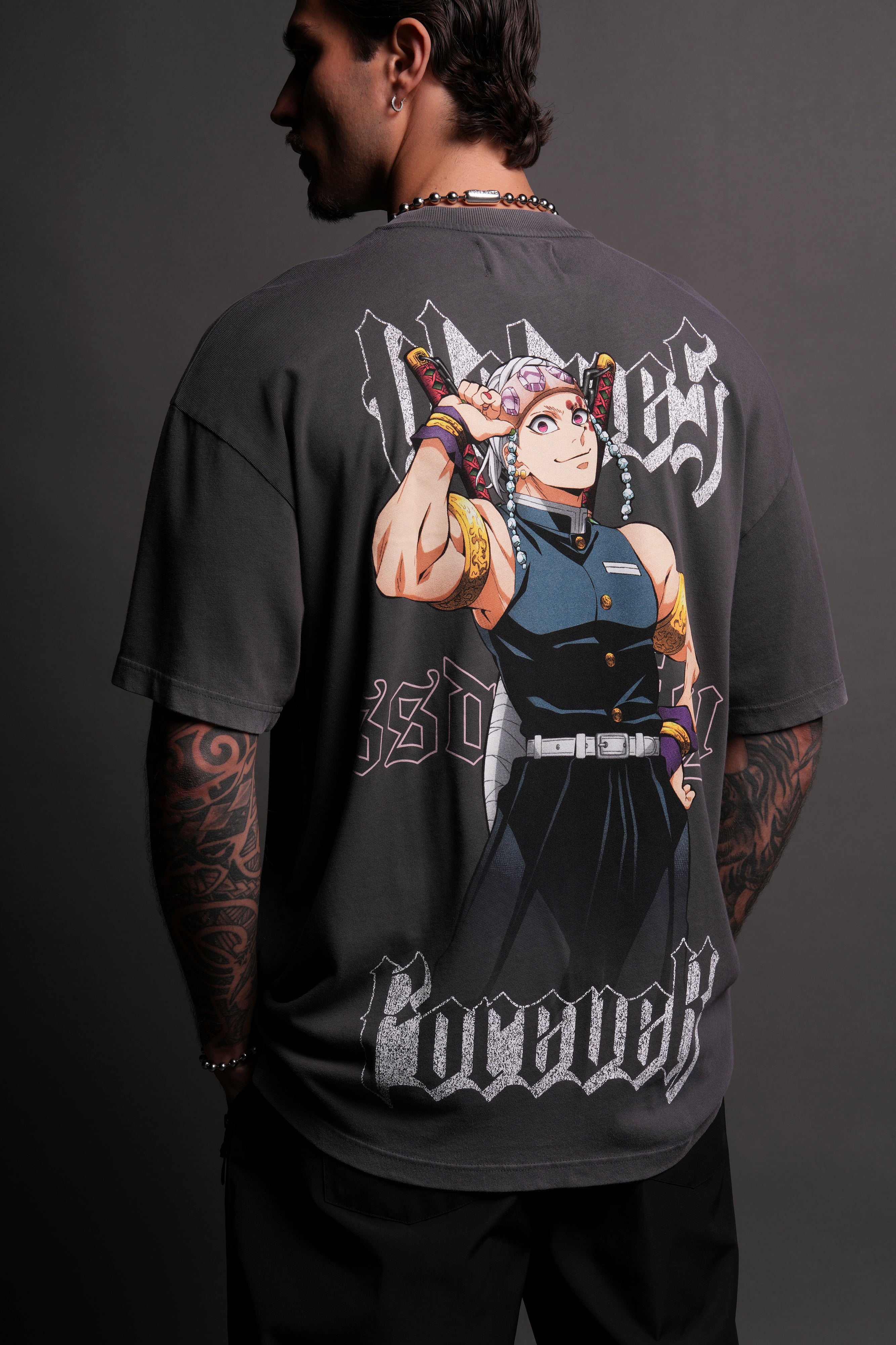 Breath Of Wolves London Black Tee