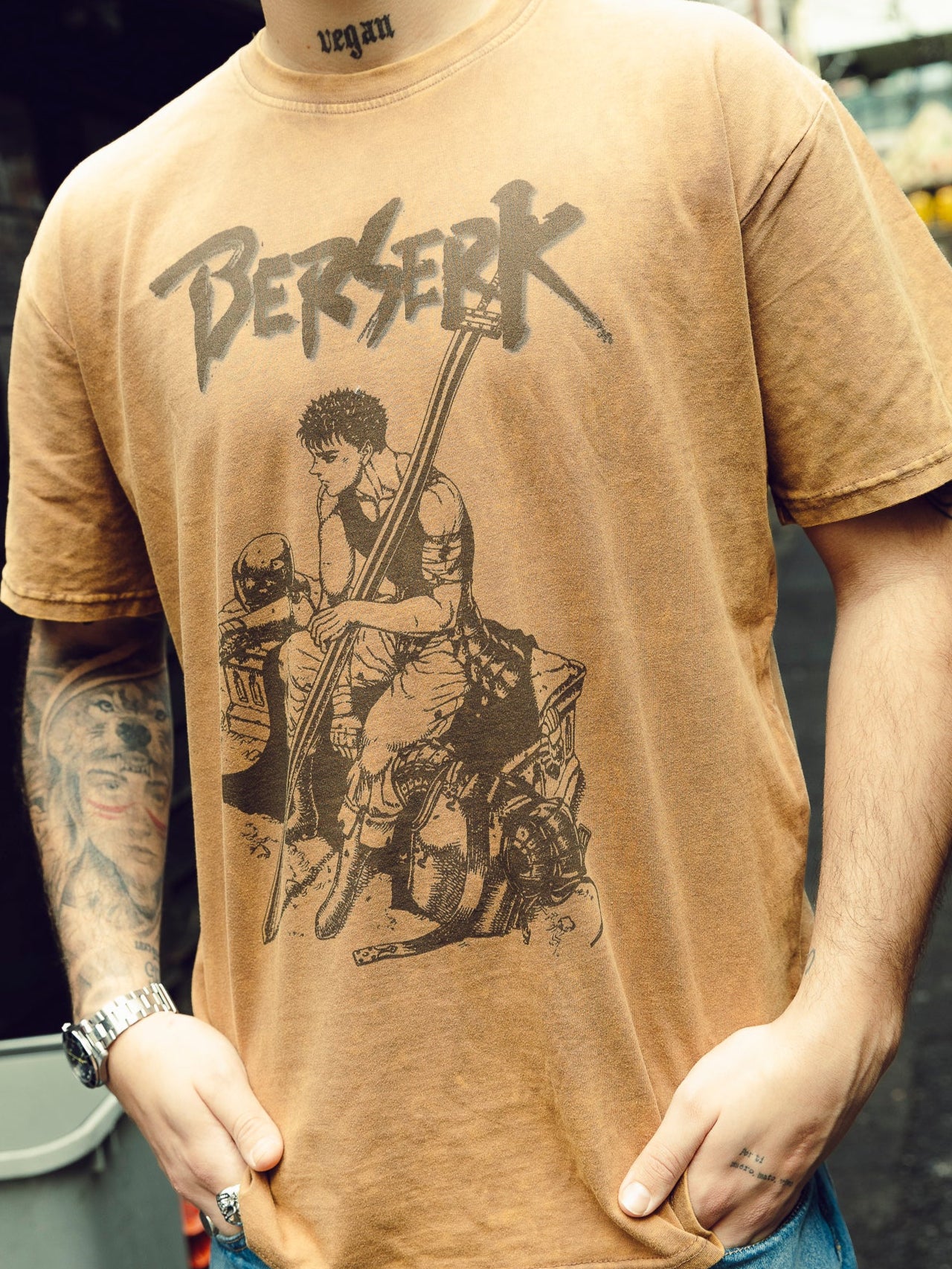 BLACK SWORDSMAN BROWN VINTAGE OVERSIZE TEE