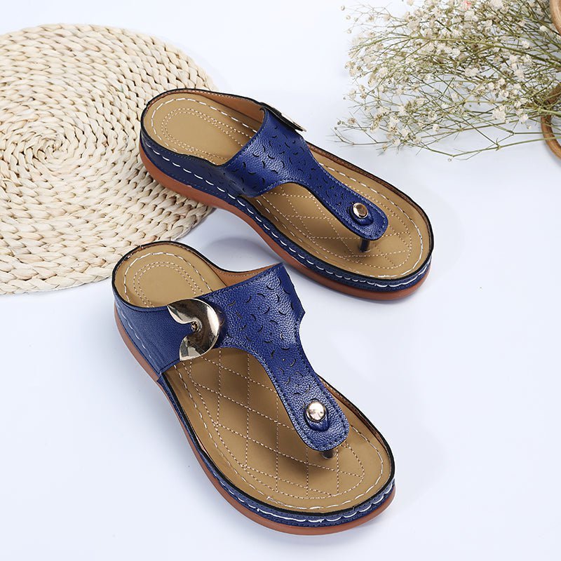2025 Summer New Women Metal Decor Feature Pattern Wedge Flip Flop Sandals
