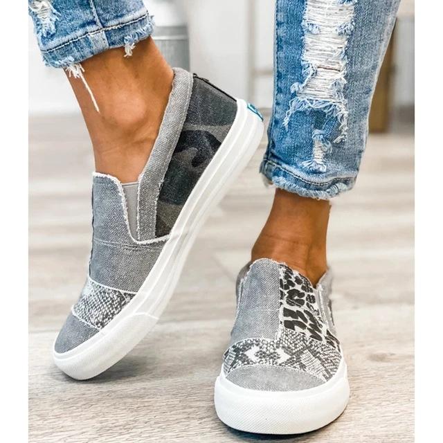 Flat bottomed slacker casual canvas shoes