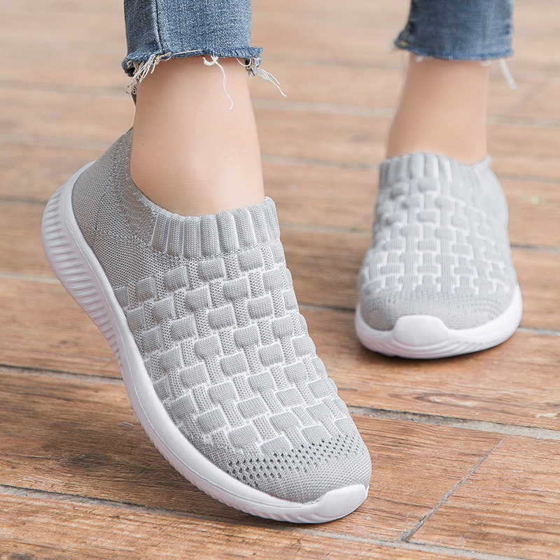 Women's casual mesh breathable sneakers
