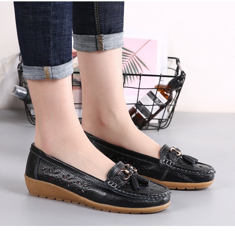 Women's hollow soft leather breathable moccasins sandals