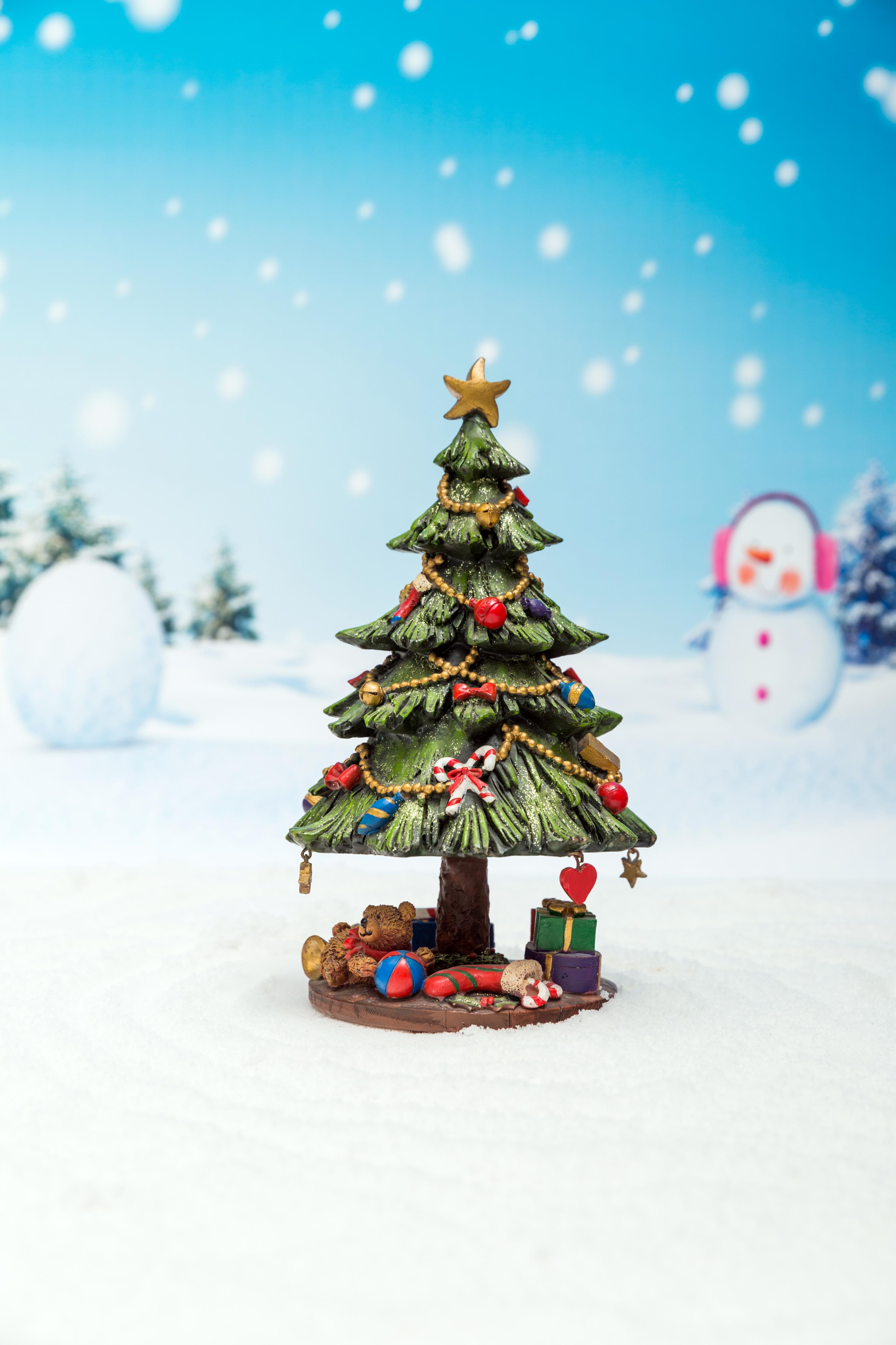 Christmas Decorations: Christmas Tree Main Shape Decoration