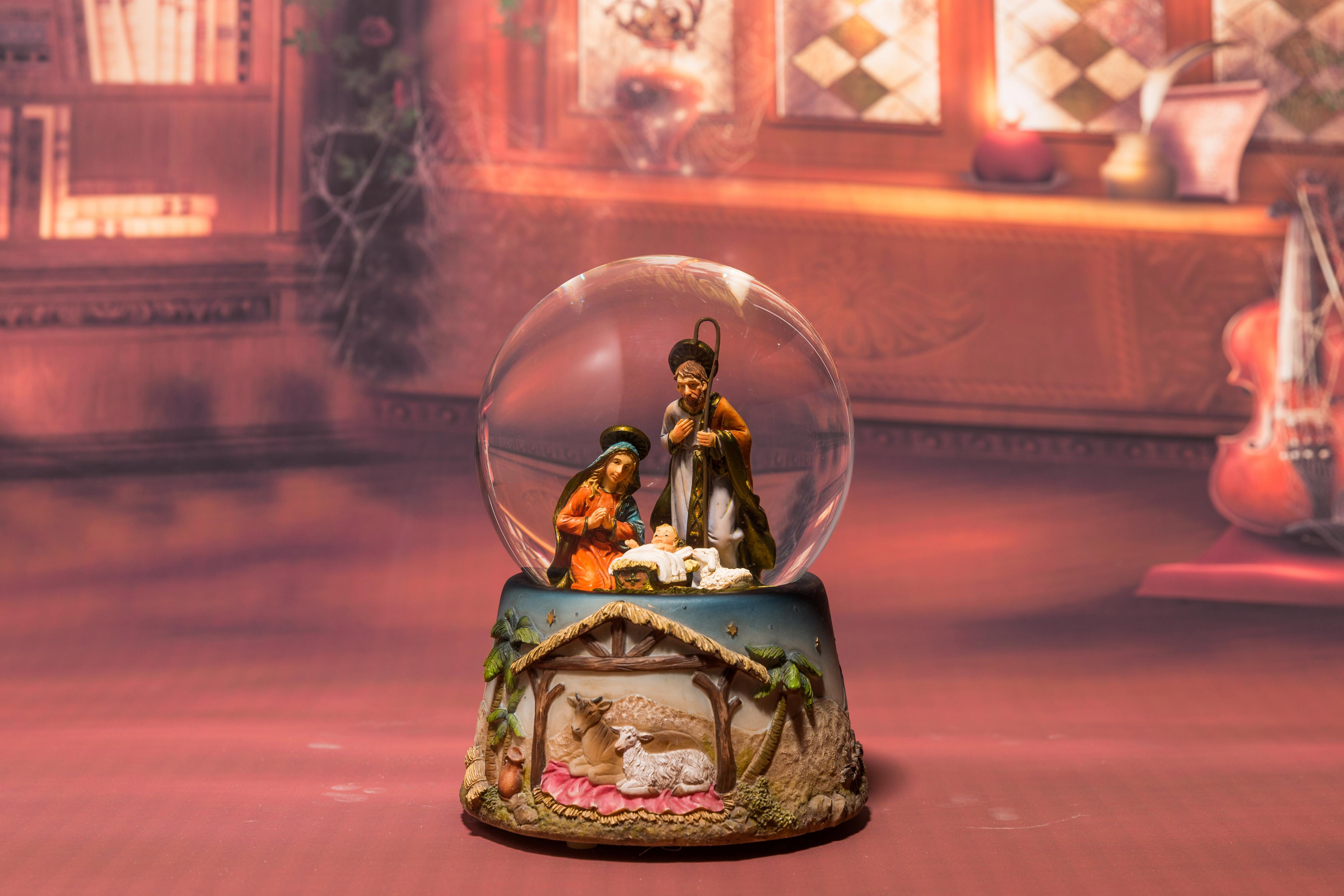 Nativity Snow Globe: Holy Mother&Saints, Nativity Base Waterball