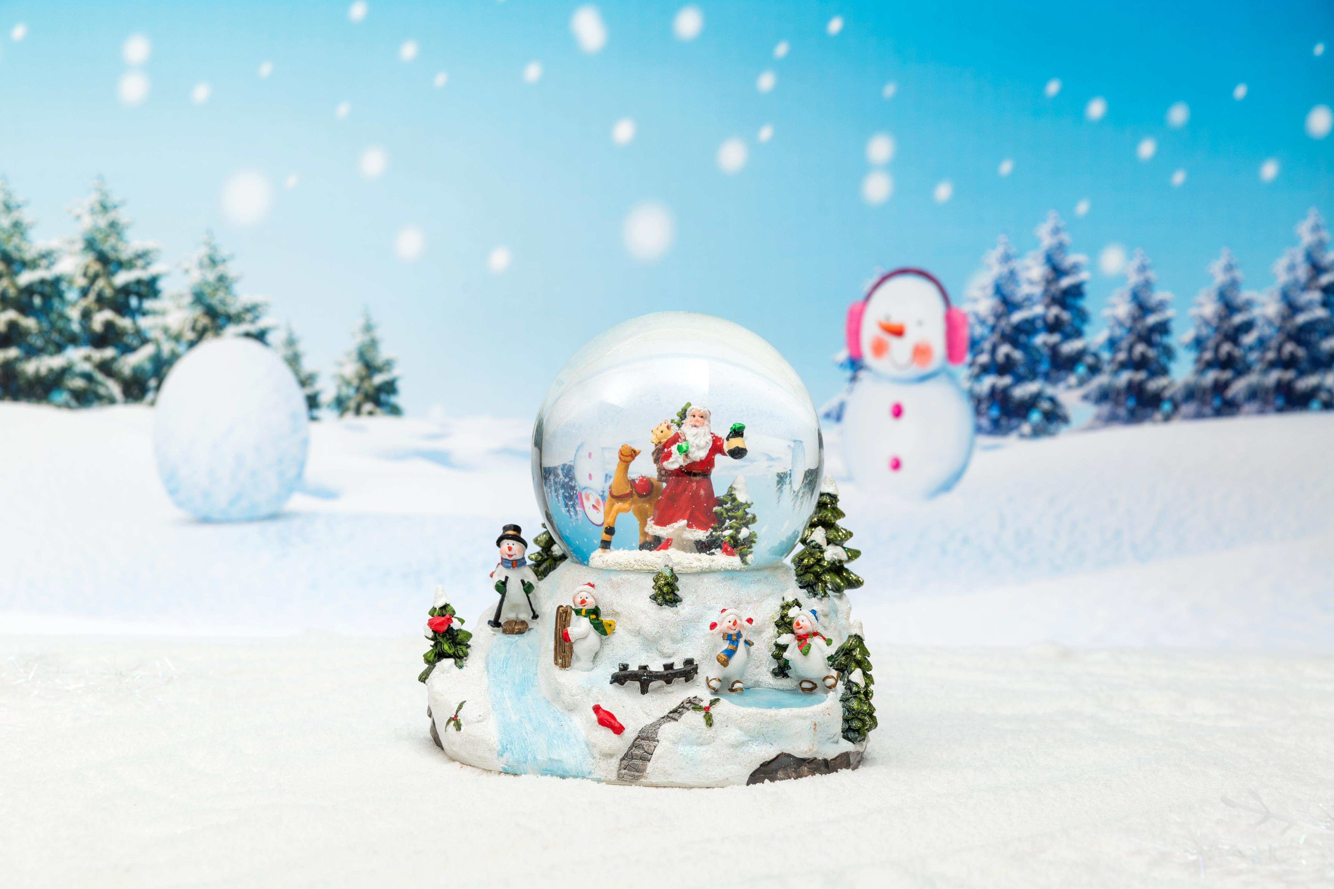 Christmas Snow Globe: 85/120mm Snowman Base Waterball