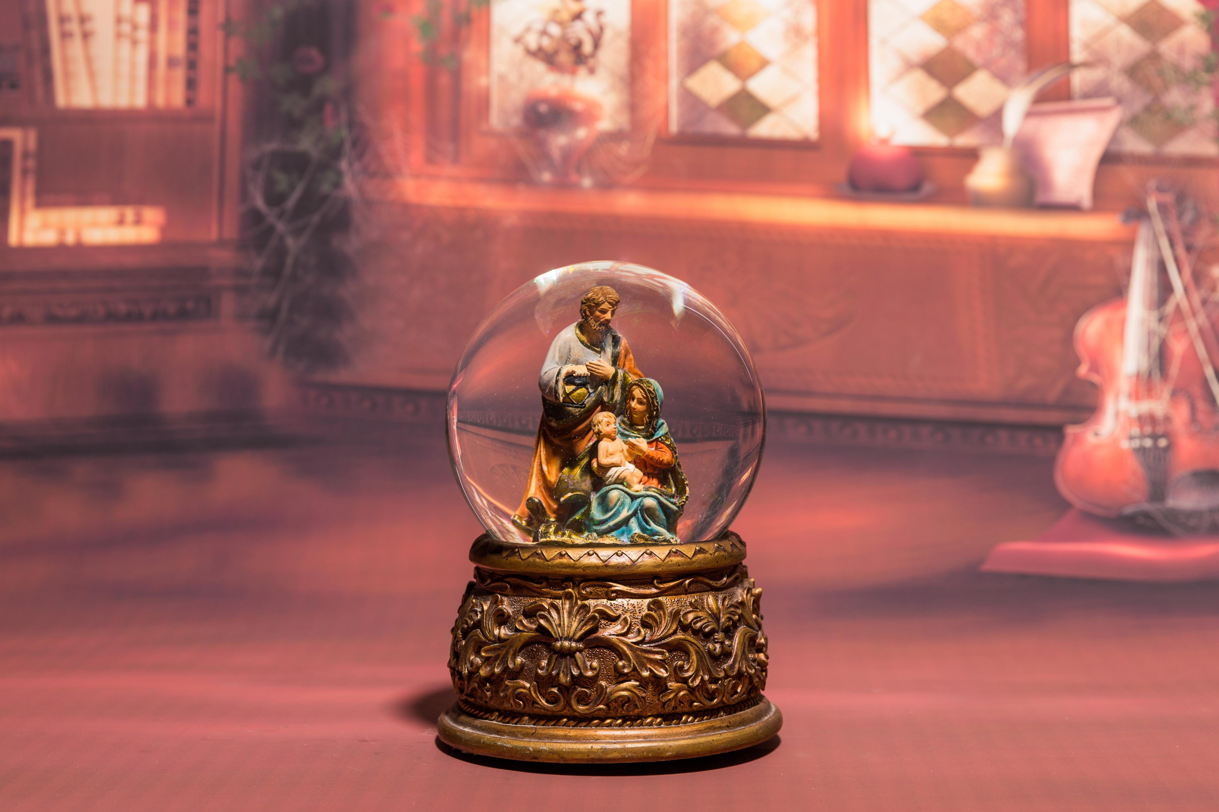 Nativity Snow Globe: Holy Mother&Saints, Nativity Base Waterball