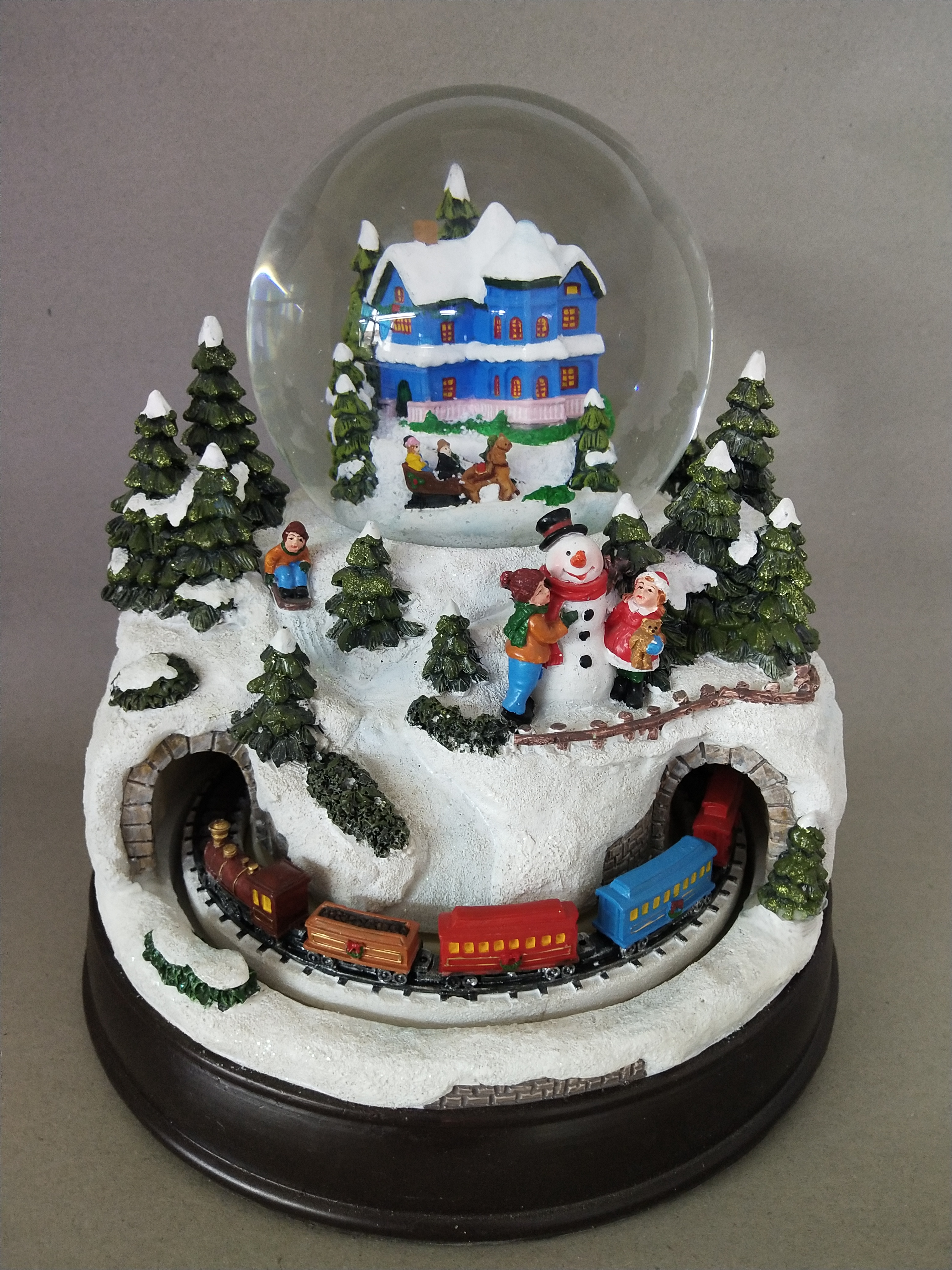 Christmas Snow Globe: 120mm House&Train Through Cave Christmas Scene Waterball