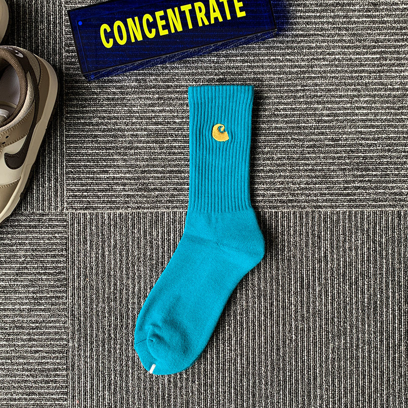 Unisex gold label embroidered simple style sports socks