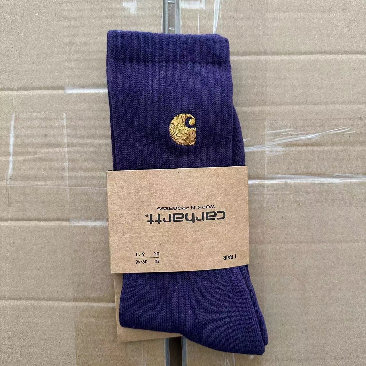 Unisex gold label embroidered simple style sports socks