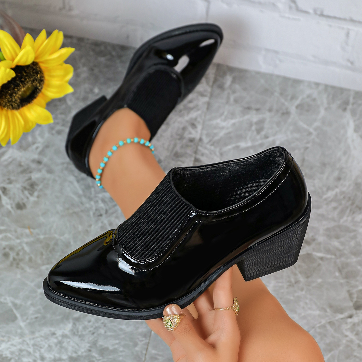 Foot comfort – Pointed-toe elegant high heels