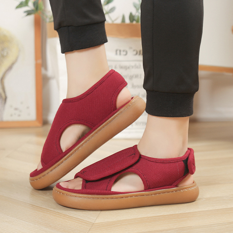 Foot comfort – Adjustable anti-slip Velcro sandals