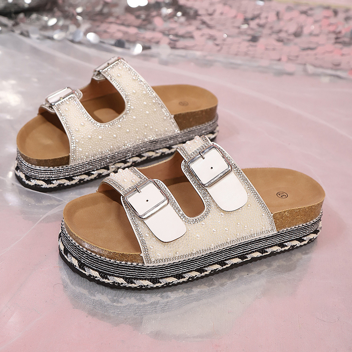 🔥Last Day 70% OFF - Women's Versatile Rhinestone Platform Slippers