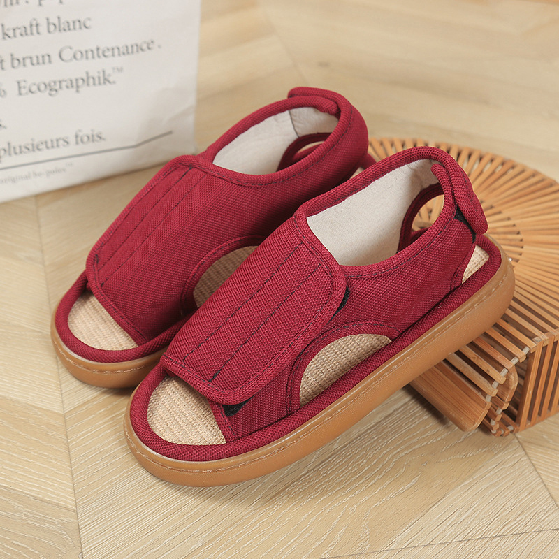 Foot comfort – Adjustable anti-slip Velcro sandals