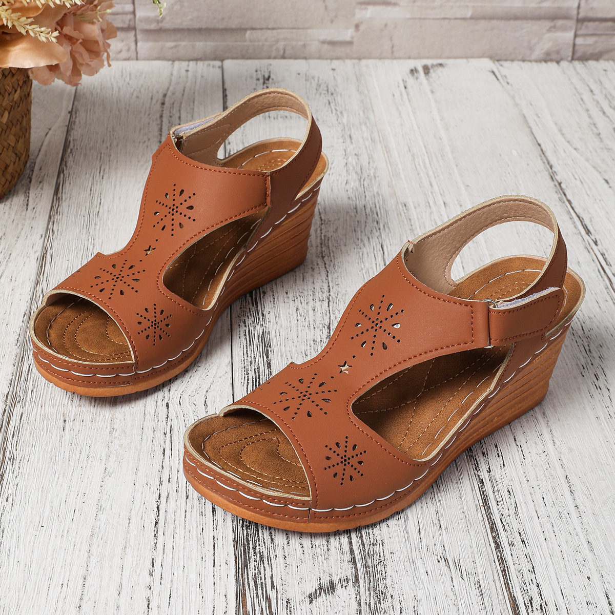 🔥Last Day 60% OFF - Women's Soft Leather Fashionable Rome Sandals