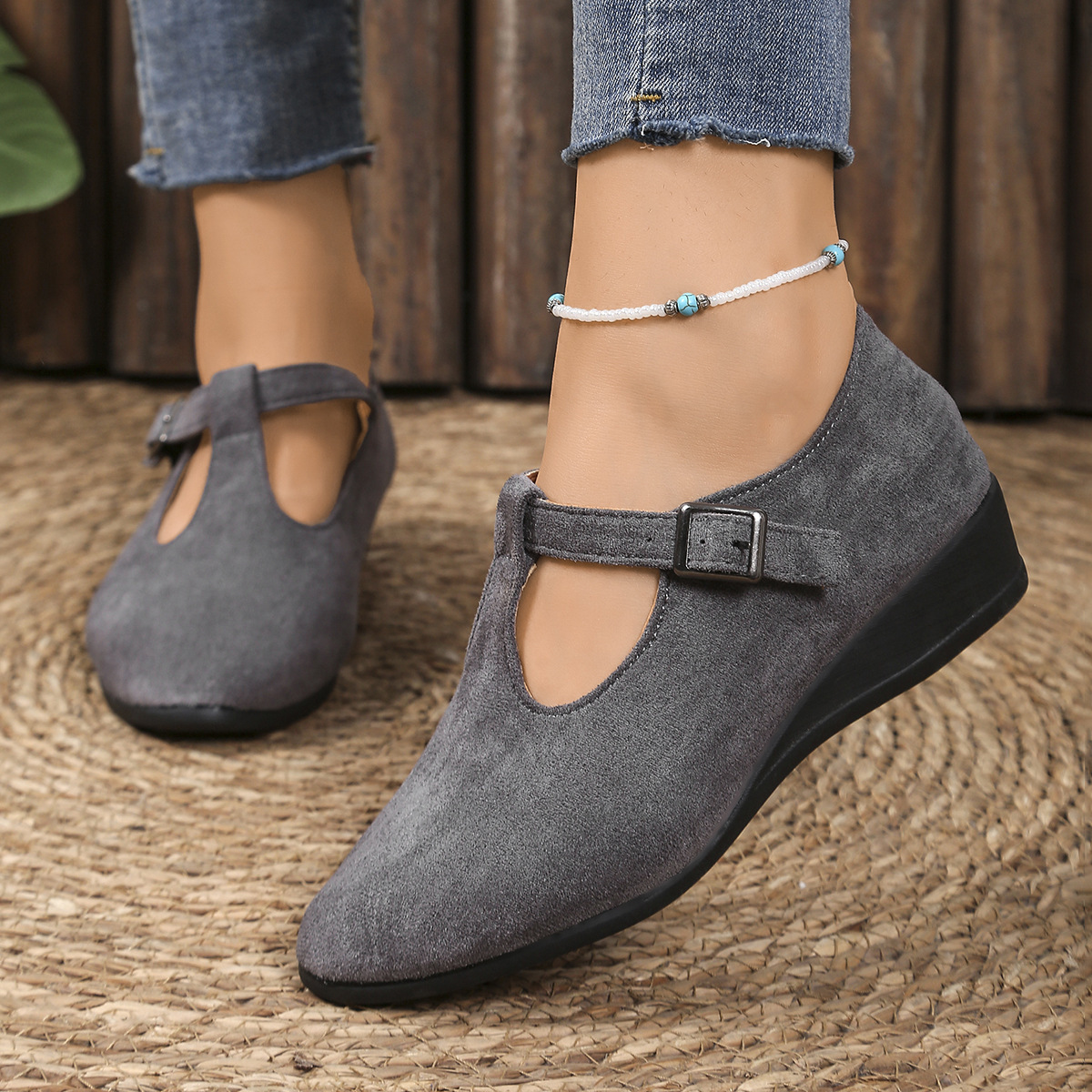 🔥Last Day 60% OFF - Women's Comfortable Pointed Toe Shallow Buckle Wedge Heel Loafers