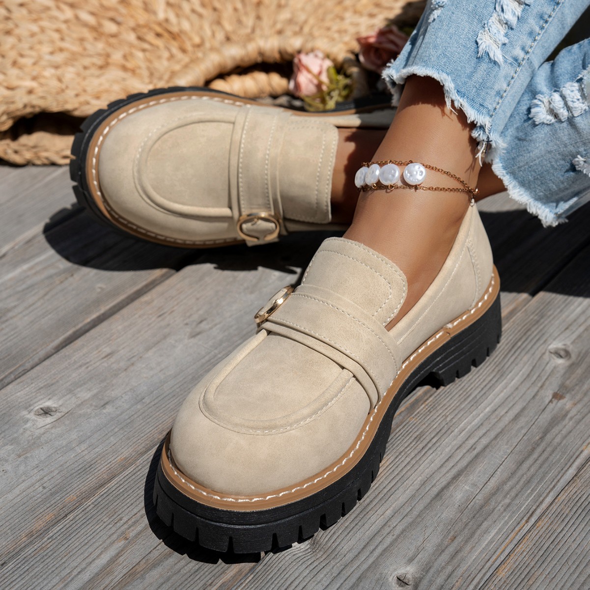 🔥Last Day 50% OFF - Women's Comfortable British Style Retro Slip-on Shoes