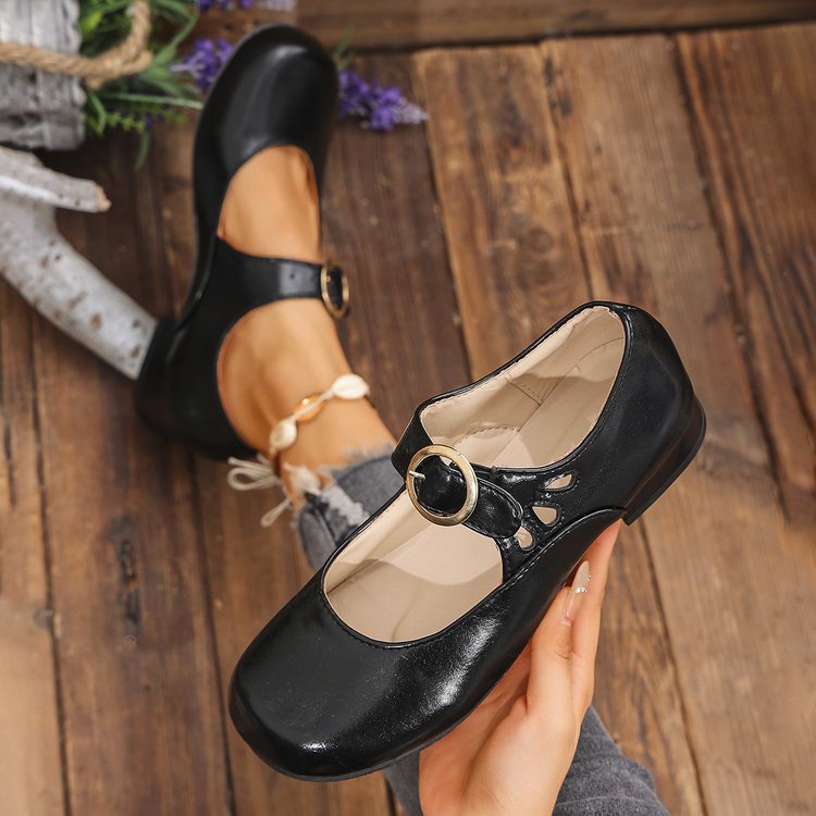 Foot comfort – Round-toe retro buckle low-cut flats