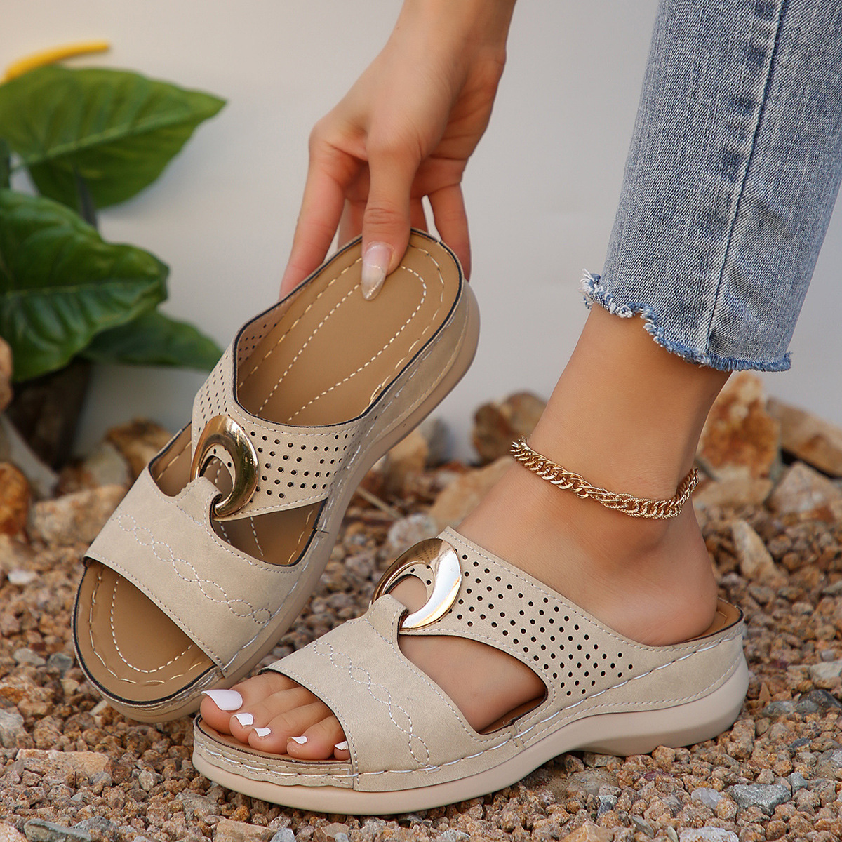 🔥Last Day 60% OFF - Orthopedic Metal Ring Wedge Sandals ( Buy 2 Free Shipping )