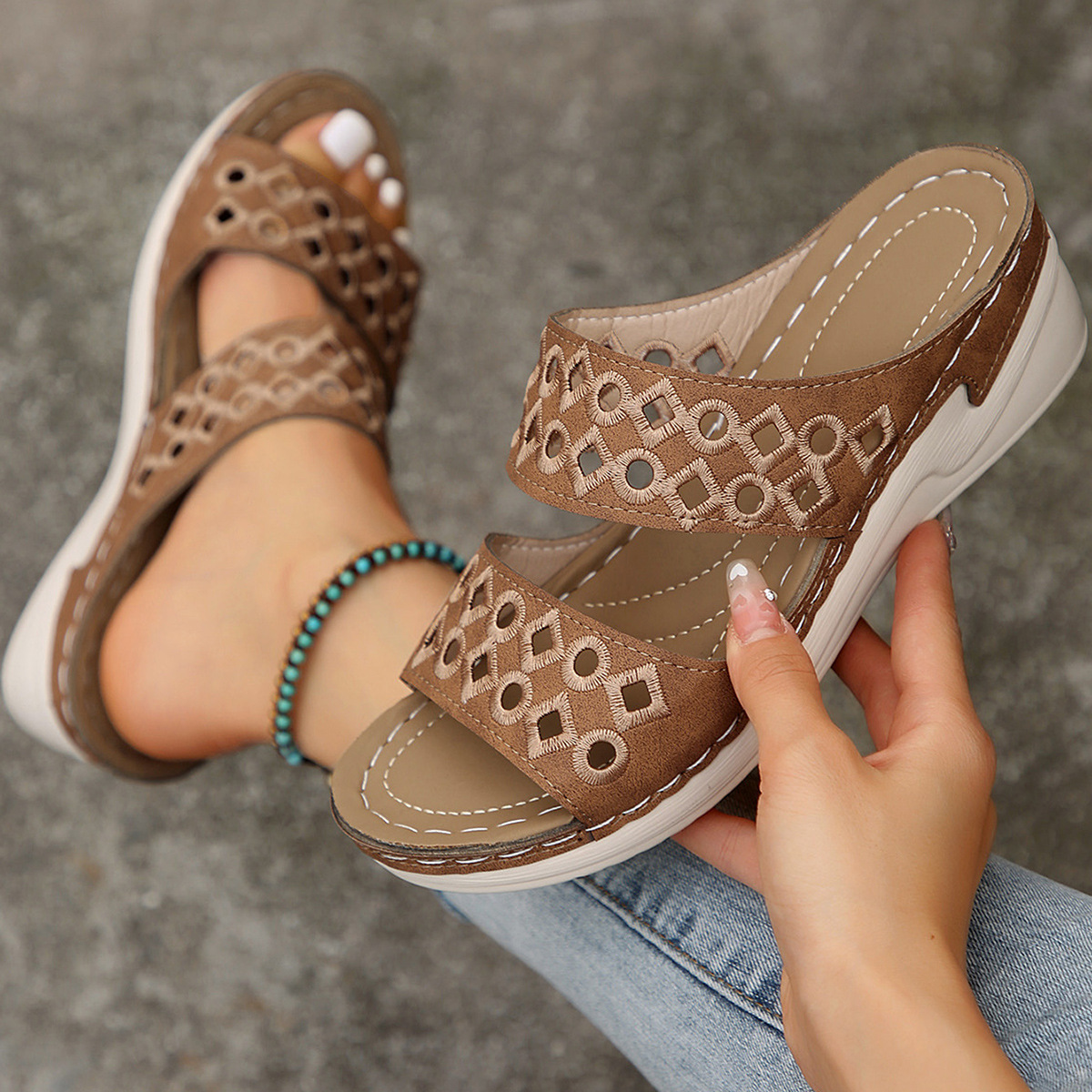 Orthopedic wedge heel platform slippers