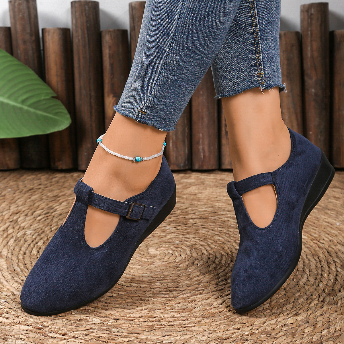🔥Last Day 60% OFF - Women's Comfortable Pointed Toe Shallow Buckle Wedge Heel Loafers
