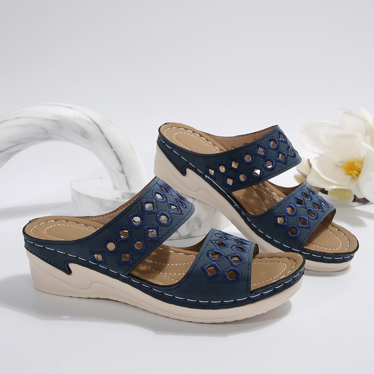 Orthopedic wedge heel platform slippers