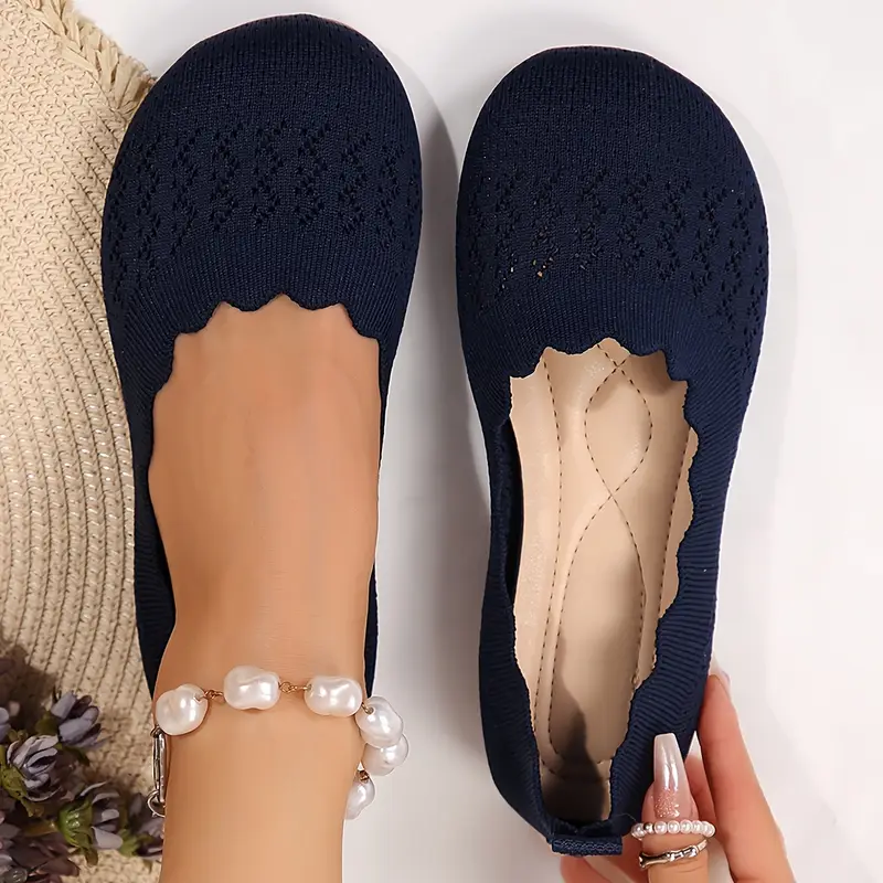 🔥Last Day 60% OFF - Women's Slip-On Wave Lace Detail Round Toe Shoes