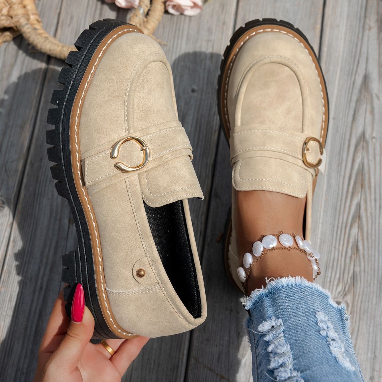 🔥Last Day 50% OFF - Women's Comfortable British Style Retro Slip-on Shoes