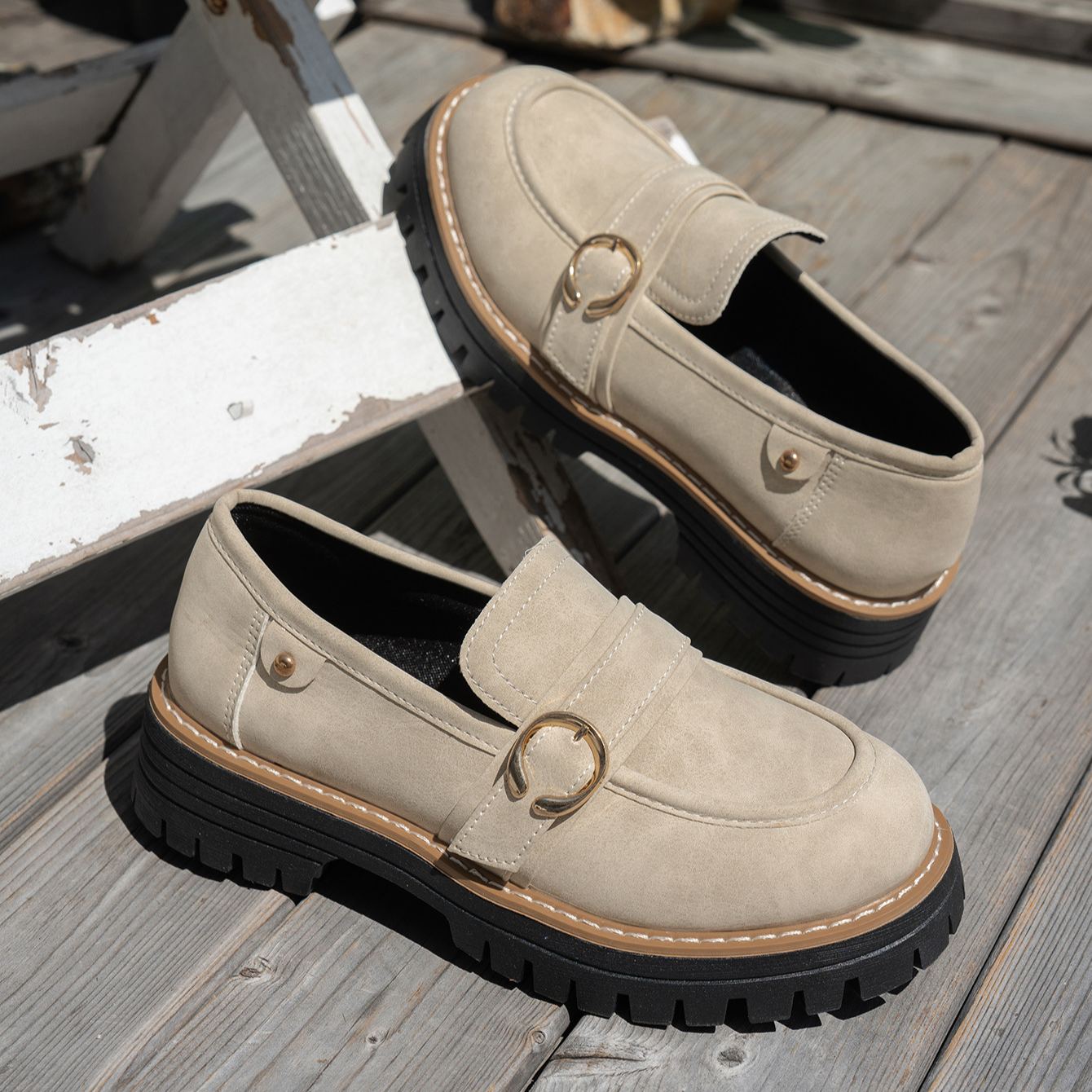 🔥Last Day 50% OFF - Women's Comfortable British Style Retro Slip-on Shoes