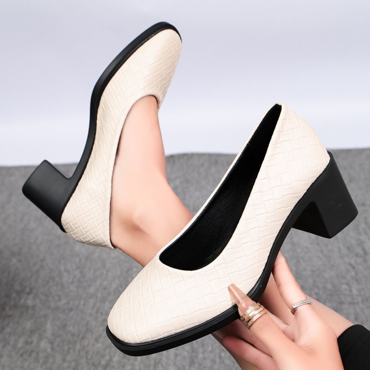 Foot comfort – Versatile low-cut slip-on shoes