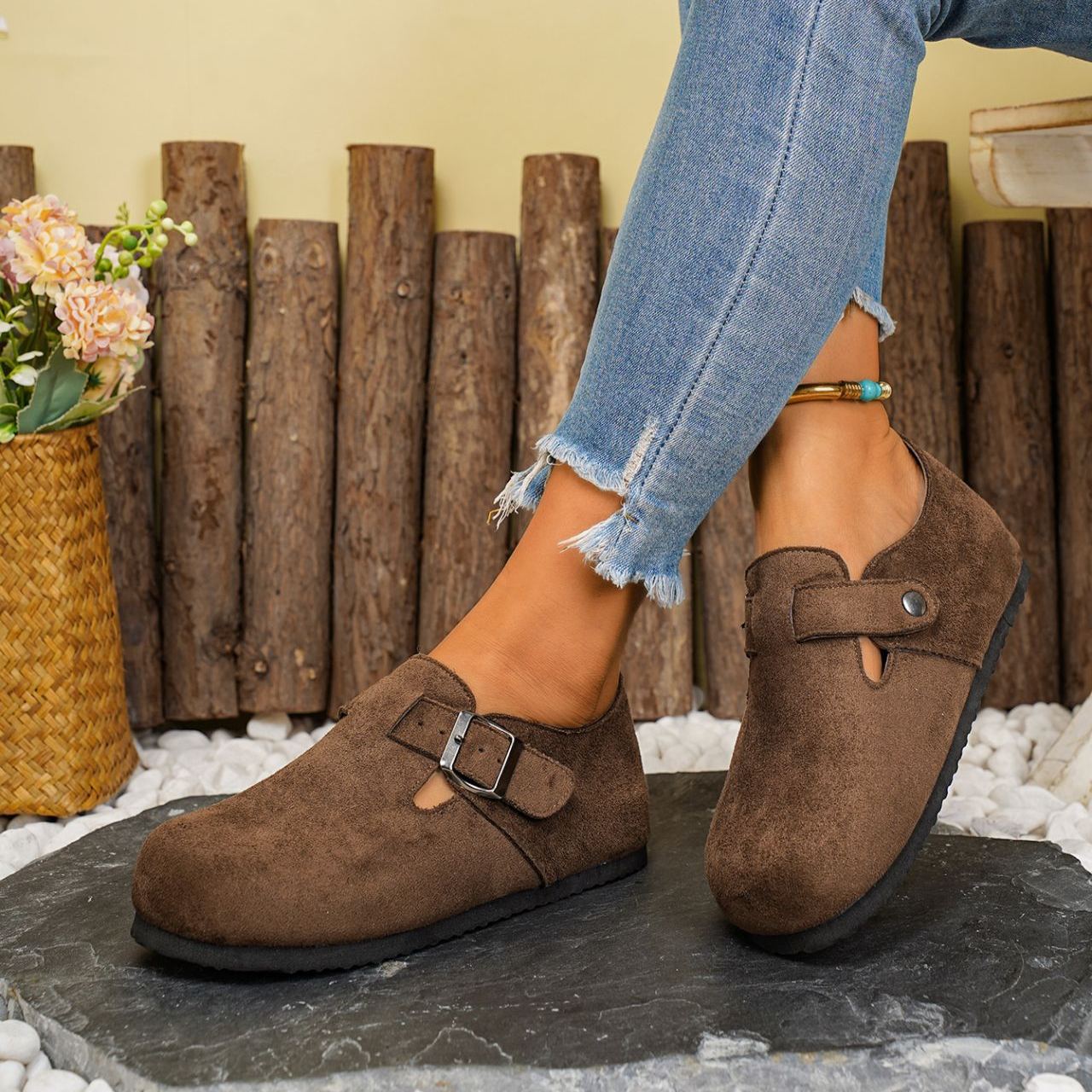Comfortable Birkenstock-style shoes with soft soles and soft uppers ( BUY 2 FREE SHIPPING )