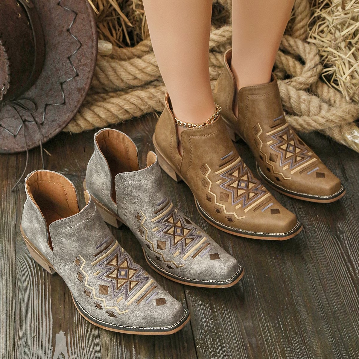 Women's Classic Chelsea Western Toe-Heel Ankle Boots