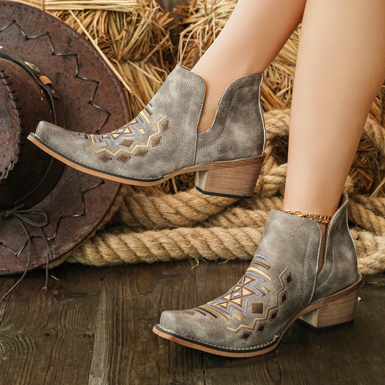 Women's Classic Chelsea Western Toe-Heel Ankle Boots