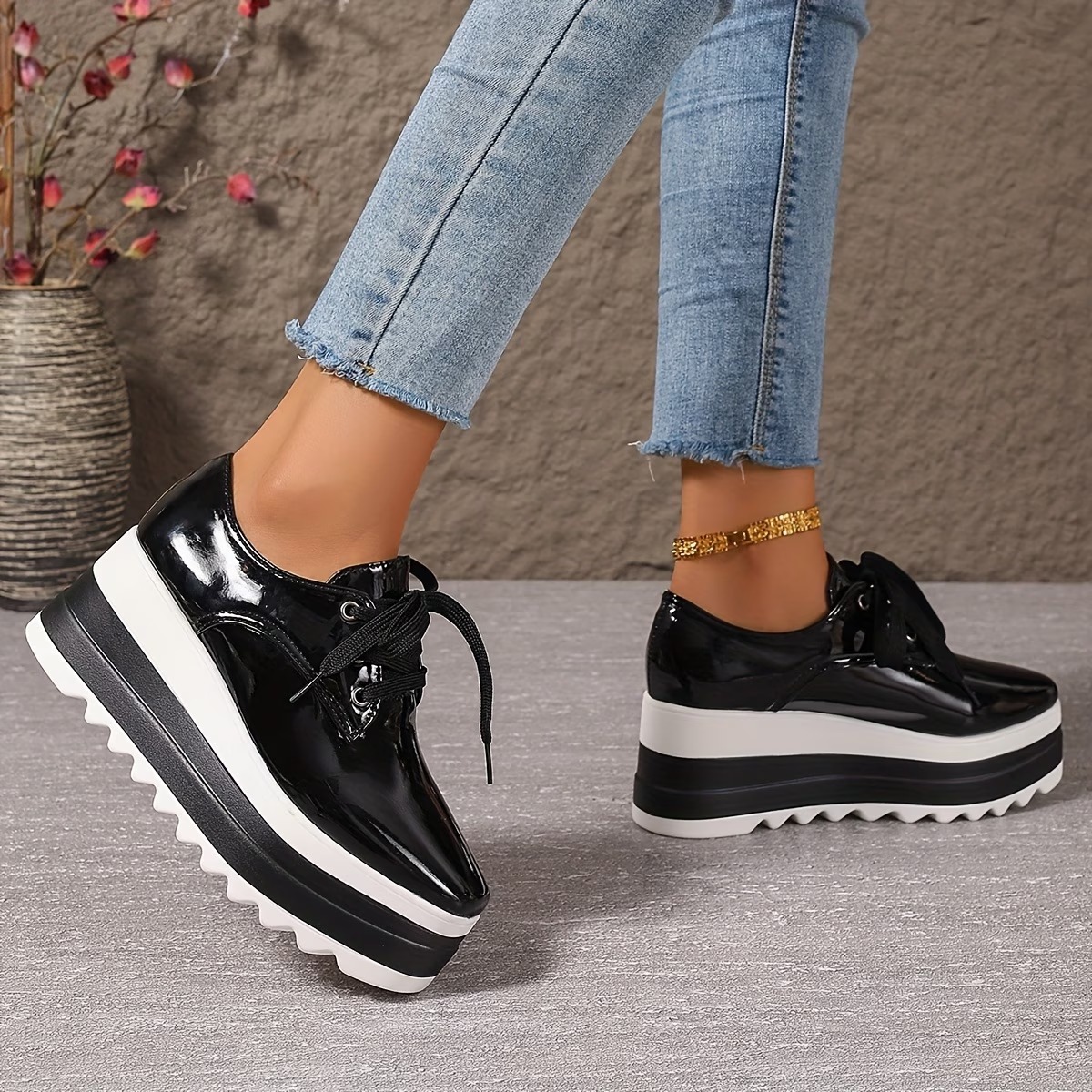 Women's Thick-Soled Height-Increasing Lightweight Versatile Shoes