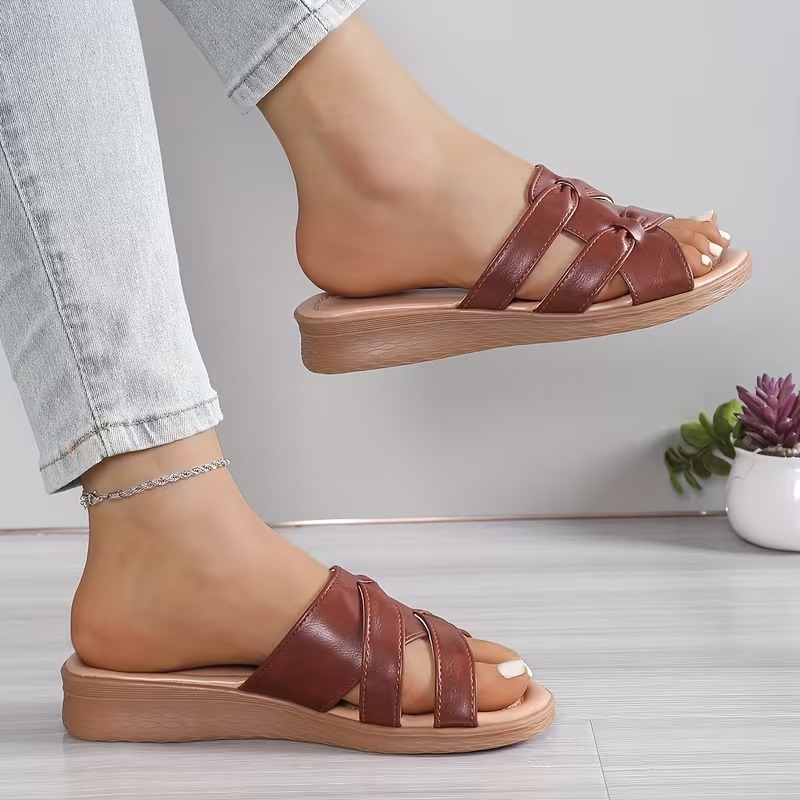 🔥Last Day 60% OFF - Comfortable, Non-Slip Flat Sandals for Women in Larger Sizes