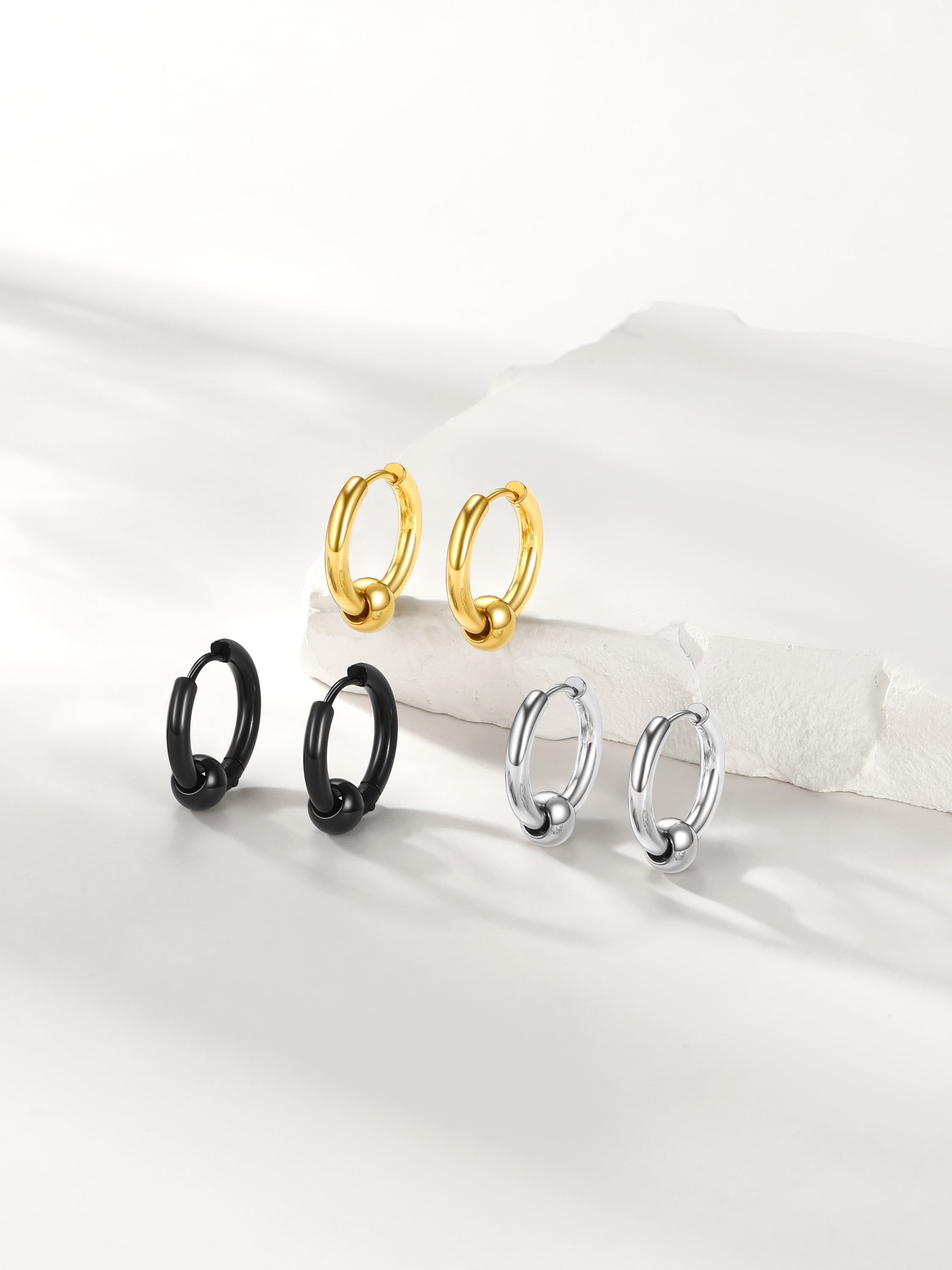 chainshouse Huggie Hoop Earrings Set For Men 3 Pairs chainshouse