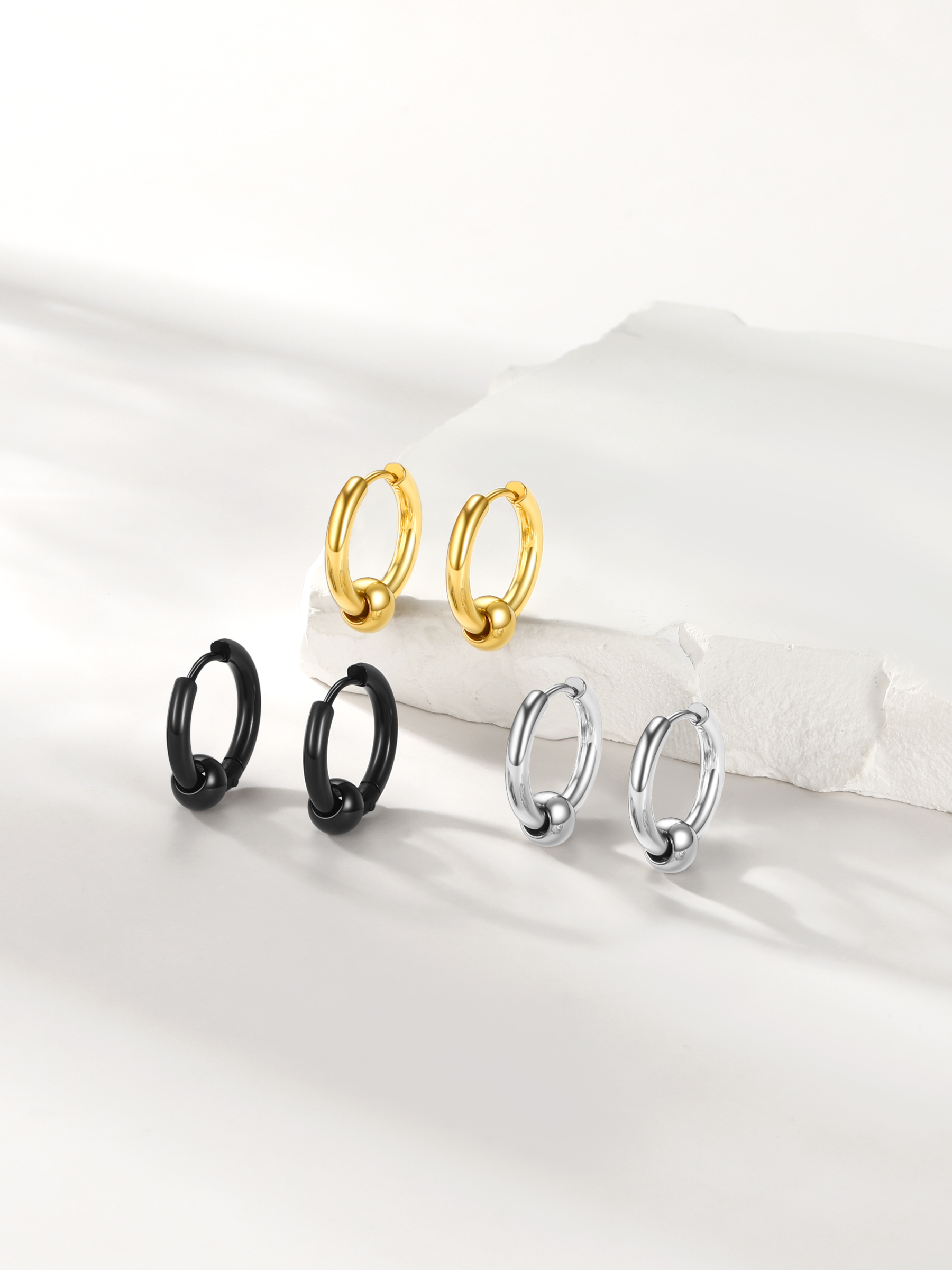 chainshouse Huggie Hoop Earrings Set For Men 3 Pairs chainshouse