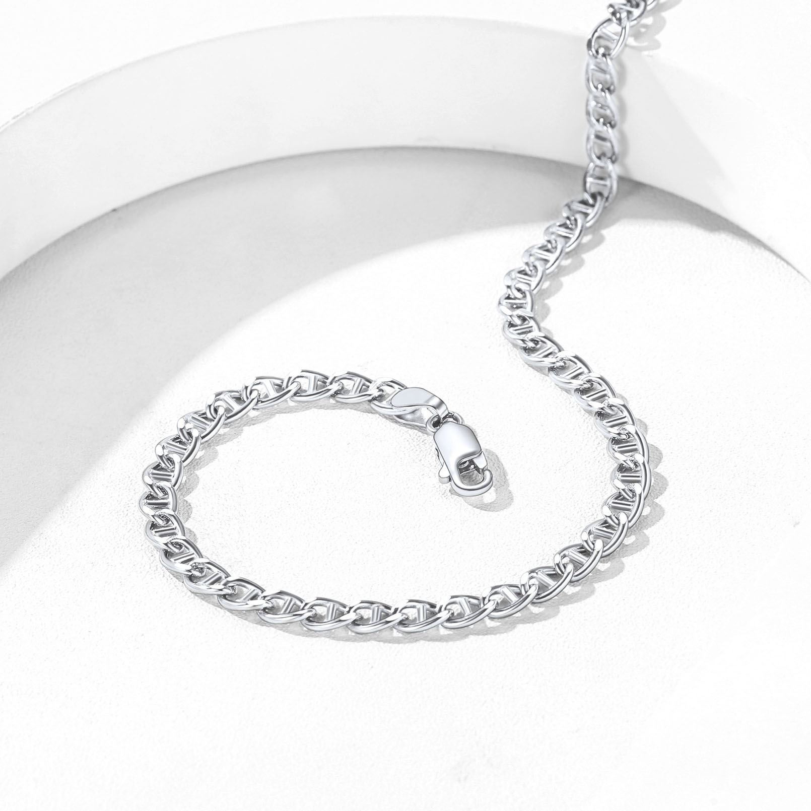 Silver chain bracelet spiral display