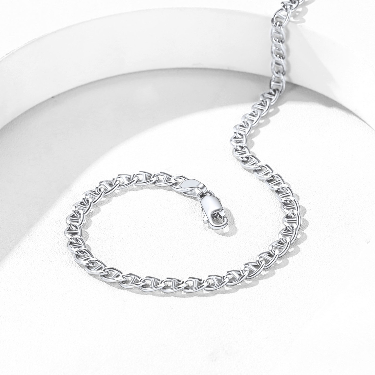 Silver chain bracelet spiral display