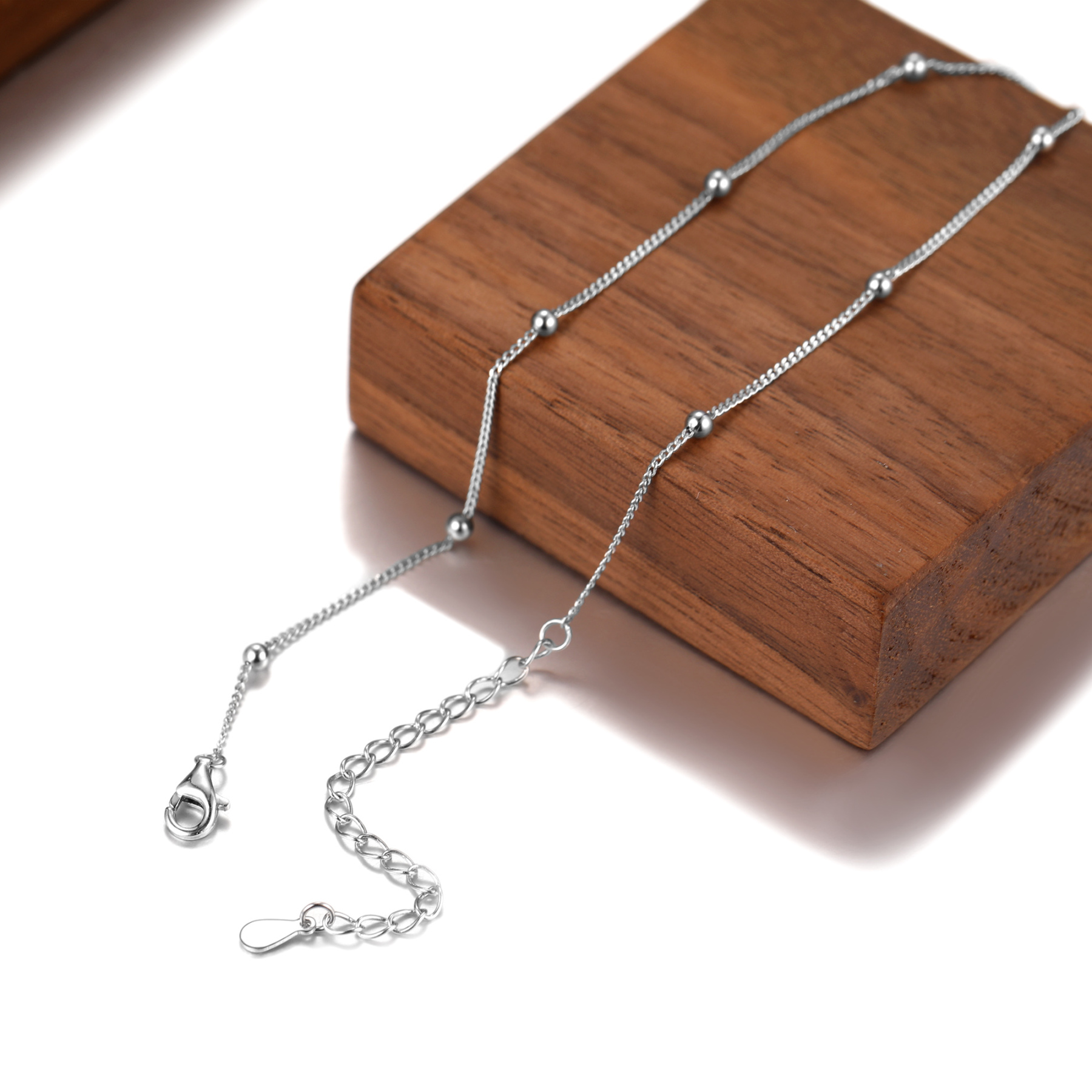 Beaded chain necklace for women