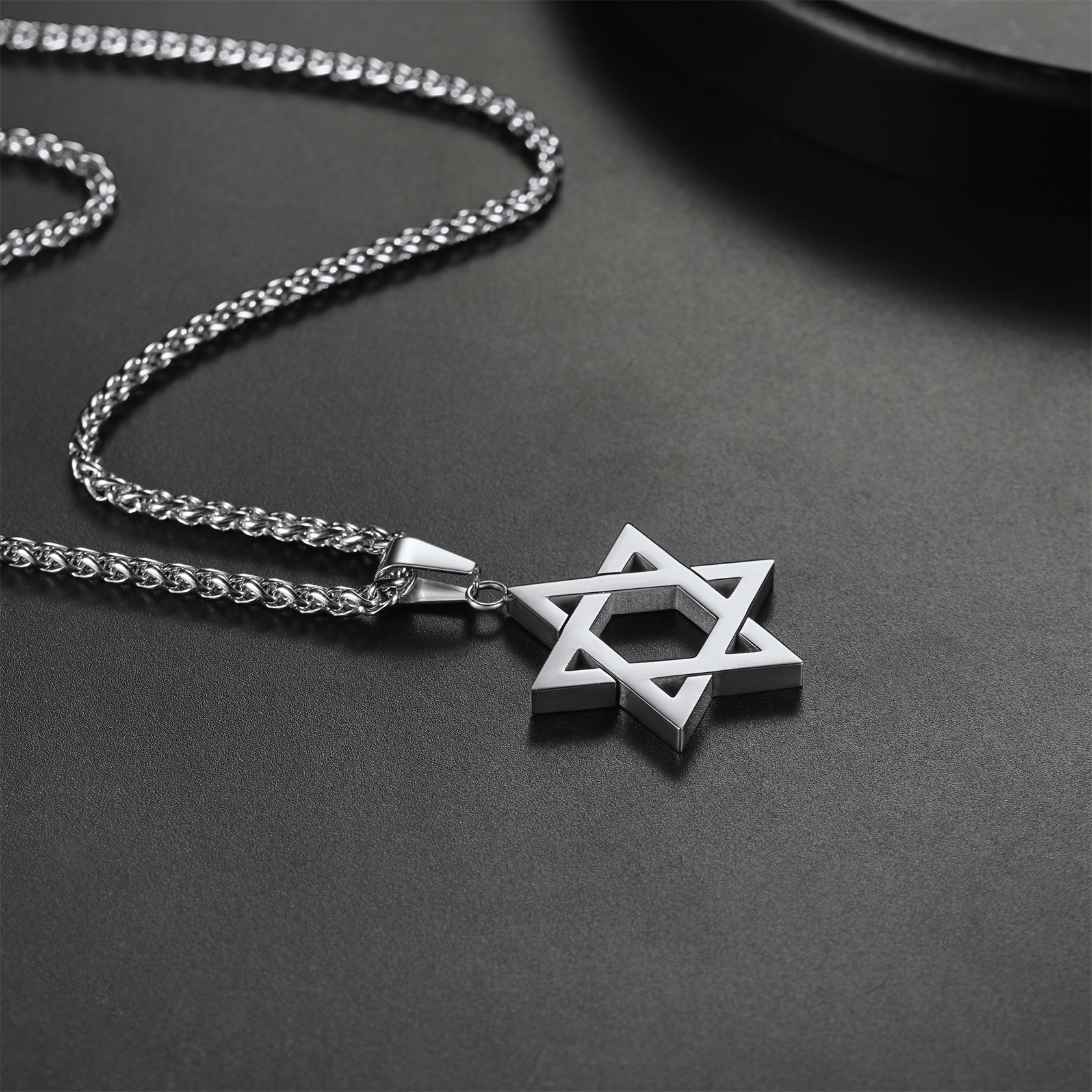 Star of David Penadant Necklace 