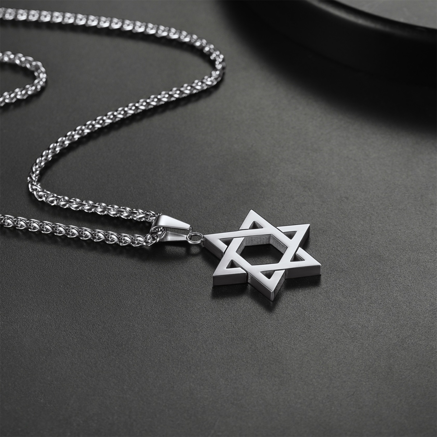 Star of David Penadant Necklace 