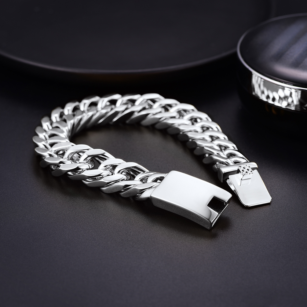 Cuban chain bracelet clasp detail