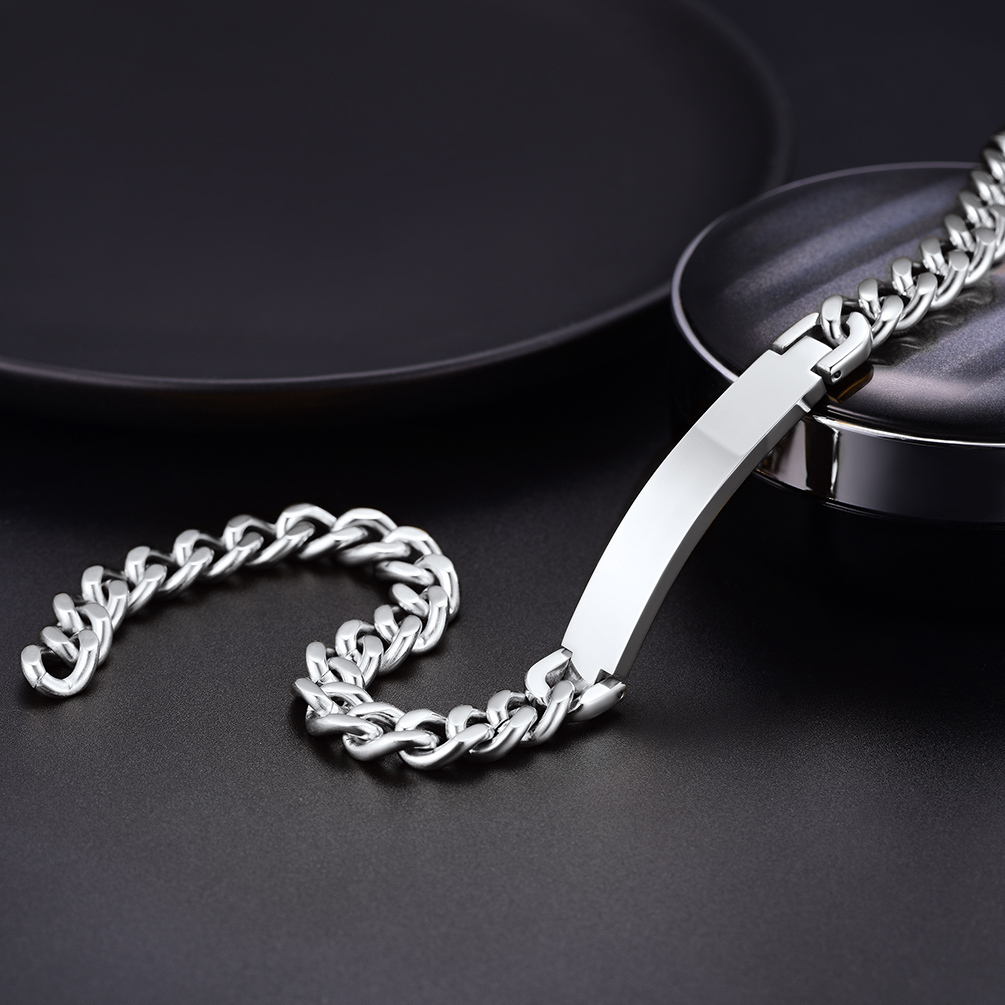 stainless steel choker necklace detail