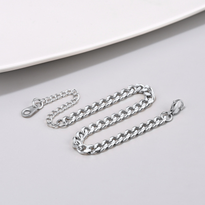 Adjustable cuban bracelet length display